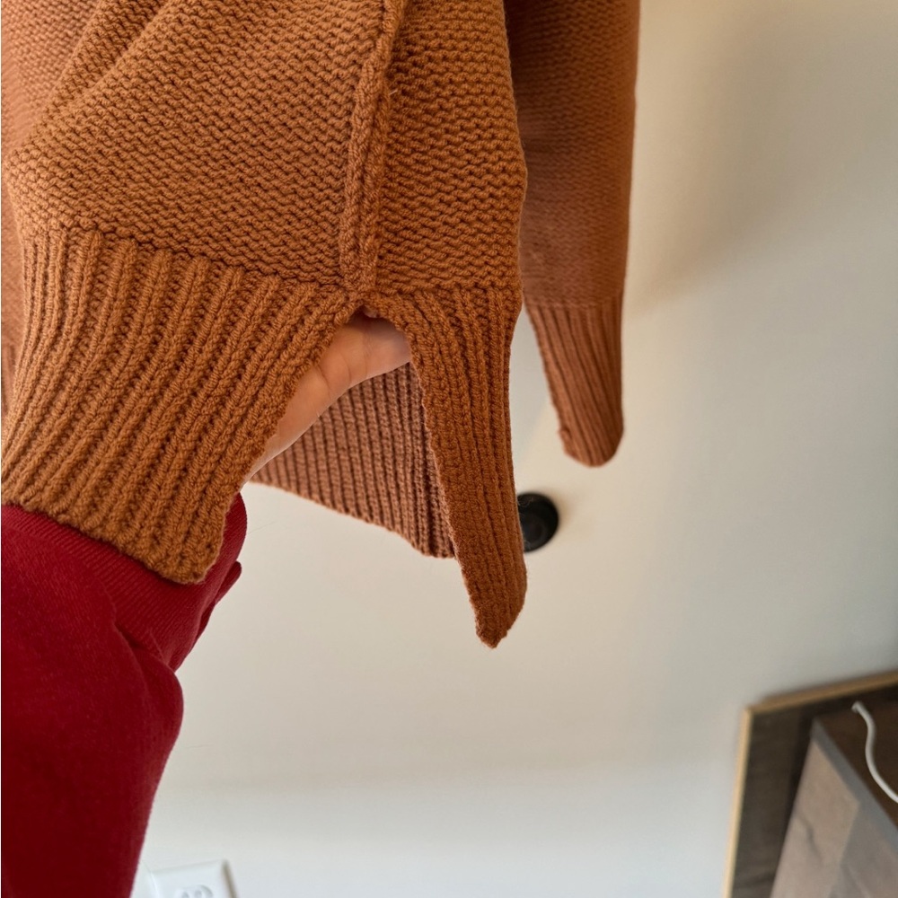 NWOT CARLY JEAN Oversized Rue sweater - Picture 8 of 8